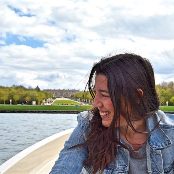 Meet your Posher, Julia - Picture 1 of 1